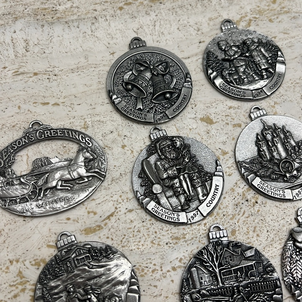 10 Vintage pewter ornaments | Country magazine Season’s Greetings - Picture 12 of 14